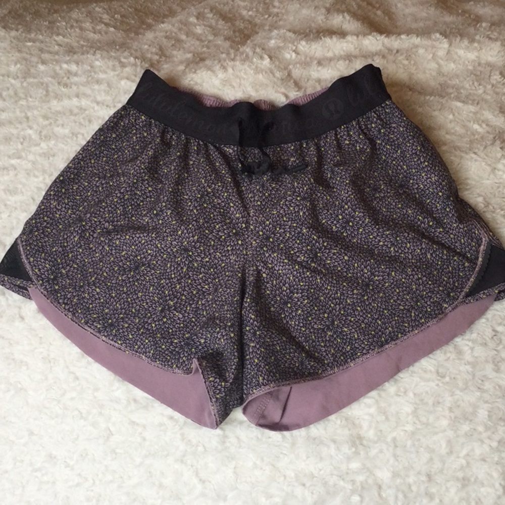 Like NEW! RARE!❤️LULULEMON Go the Distance short! - Picture 9 of 16